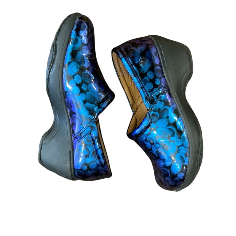 Nurse Mate Bryar Nursing Clogs Blue Spectrum